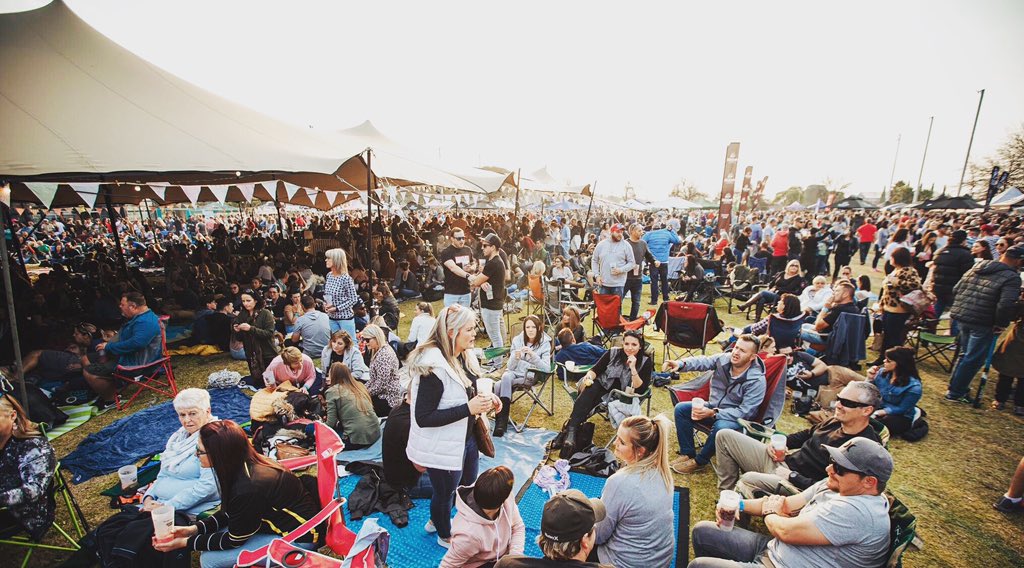 greenliveevents's tweet image. 2 weeks to go until we do it again Benoni! Except this time it’s BIG Day Out! 🎉🎉 Get your tickets now - we are 50% sold out on the event! 🙌🏻 howler.co.za/bigdayout