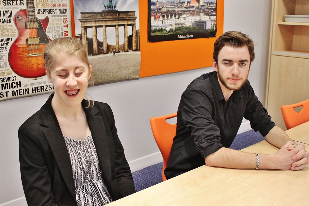 newcollworc's tweet photo. Heading in the right direction!
We caught up with newly elected head students Paige and Harvey, and what their plans are for this forthcoming academic year!
Read more: https://t.co/gS3W6cd4to
#HeadStudents #SeniorStudentTeam #HeadingUp https://t.co/iIHDTwUwHk