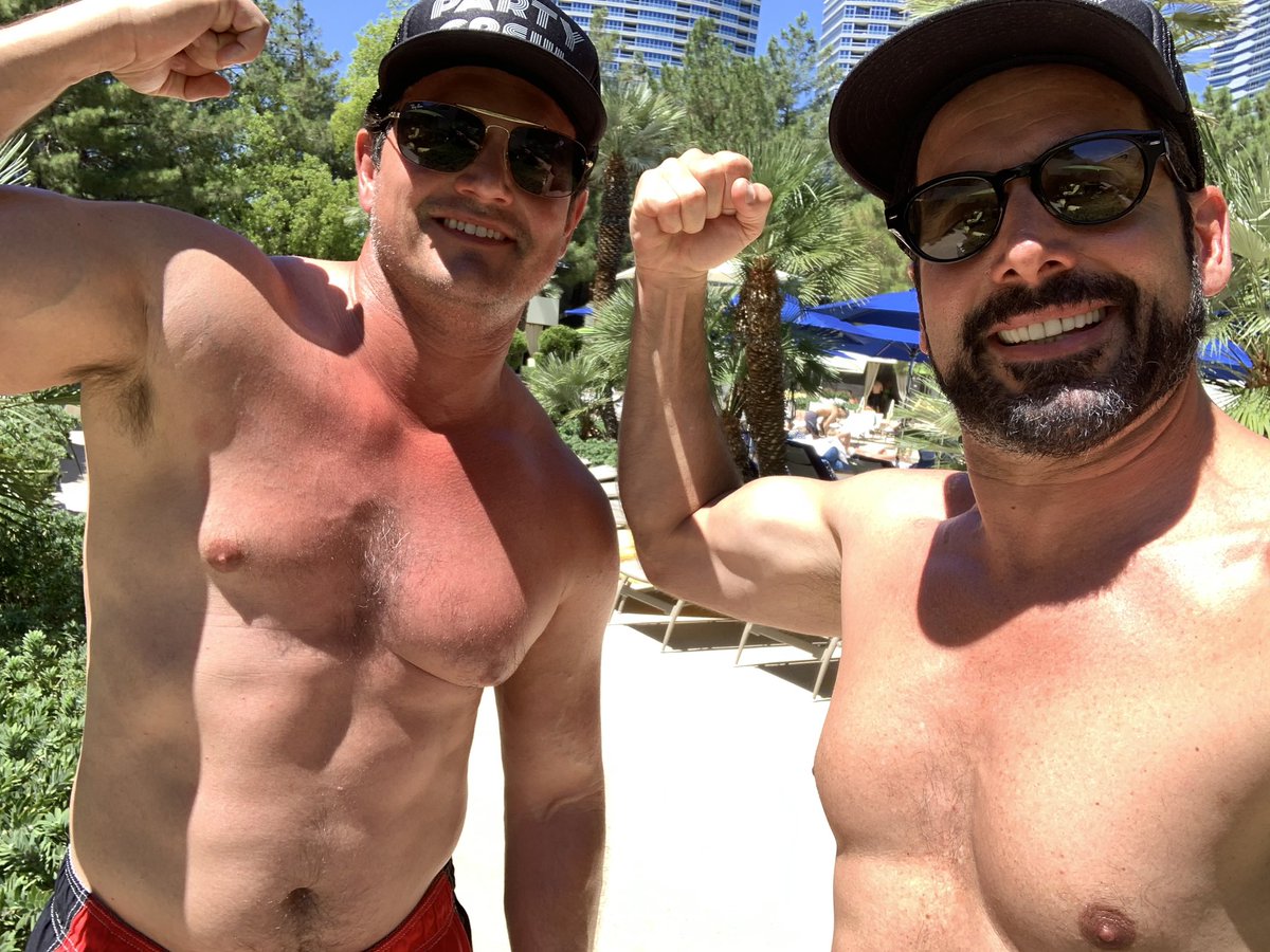 christophergia's tweet photo. Great trip to end the summer... #adultsonly #partycrew #ariapool #cabana #vegas @AriaLV https://t.co/HqUZyE2QcE
