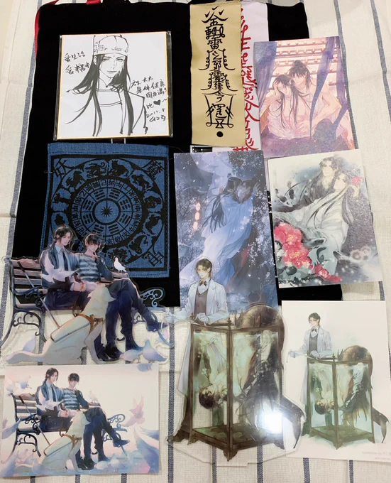 天啊!我今天收到了什么!?好美!
谢谢 @qianerbai 女神???
Thank you so much for the gifts??? 千二百! 