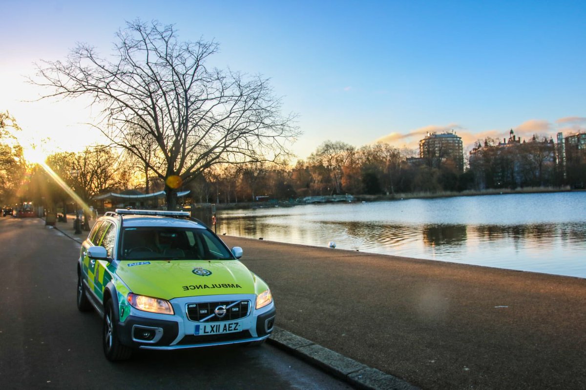 Ldn_Ambulance's tweet image. Morning, London! 

If you see our crews out and about today - or any of our 999 friends - give them a wave and make their day! #999family

#SaturdayMorning