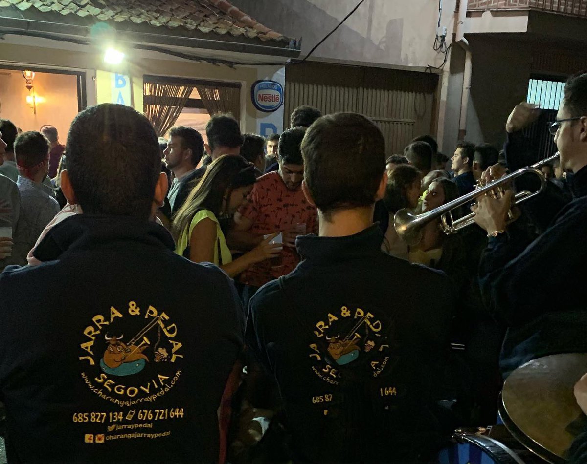 ¿Quieres un pequeño resumen de estos días? 🤩 ¡Hemos tocado en #Marazuela, #Yanguas, #Cantalejo, #LaLastrilla y #Escarabajosa y lo hemos pasado de muerte! 💀