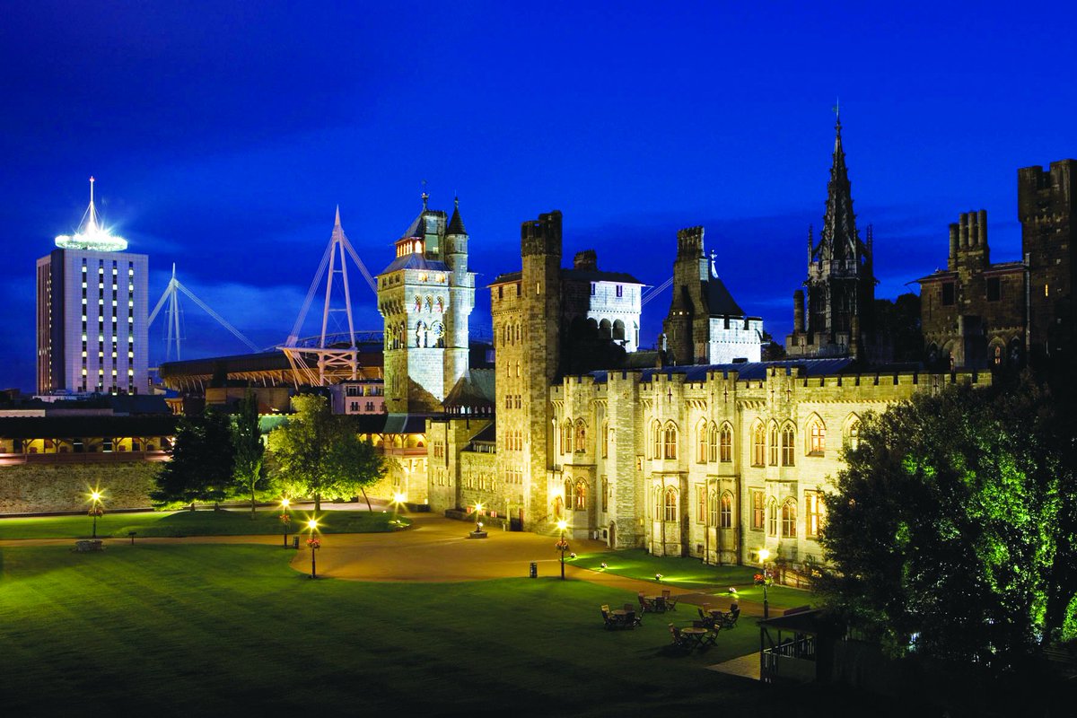 VisitCardiff's tweet photo. It’s #WorldPhotographyDay and here are a few of our favourites! We’d love to see yours so tag us in your top pictures of #Cardiff
@VisitCardiffBay @cardiff_castle @CityHallCardiff https://t.co/42LgabHCRI