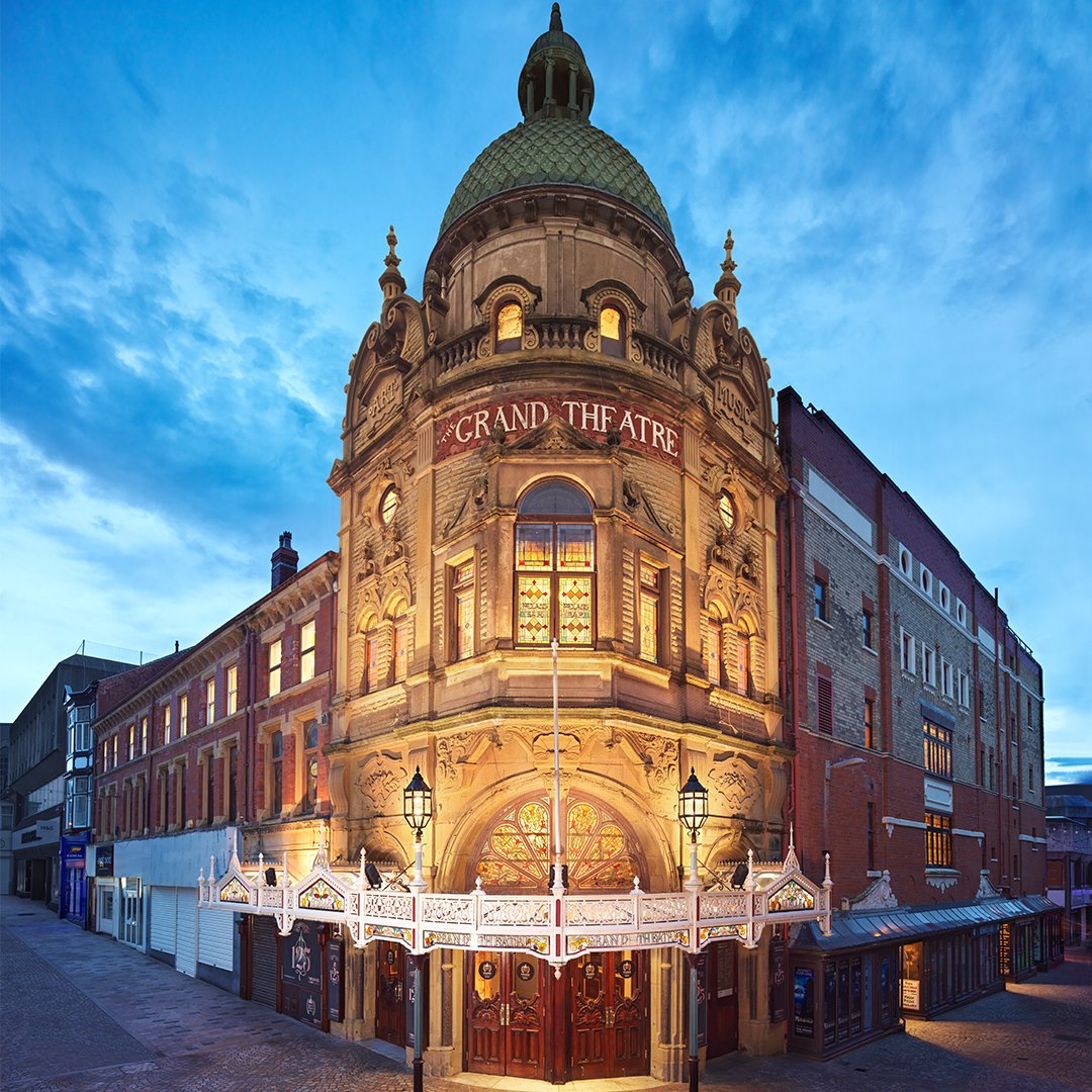 Happy #WorldPhotographyDay! To celebrate we're sharing some our latest photograph of the theatre in our 125th Year! ©@ConboySean Interested in a Photographic Session at Blackpool's Grand Theatre on 4 November? Discover more here >> tinyurl.com/yx8o46mp #125GRAND