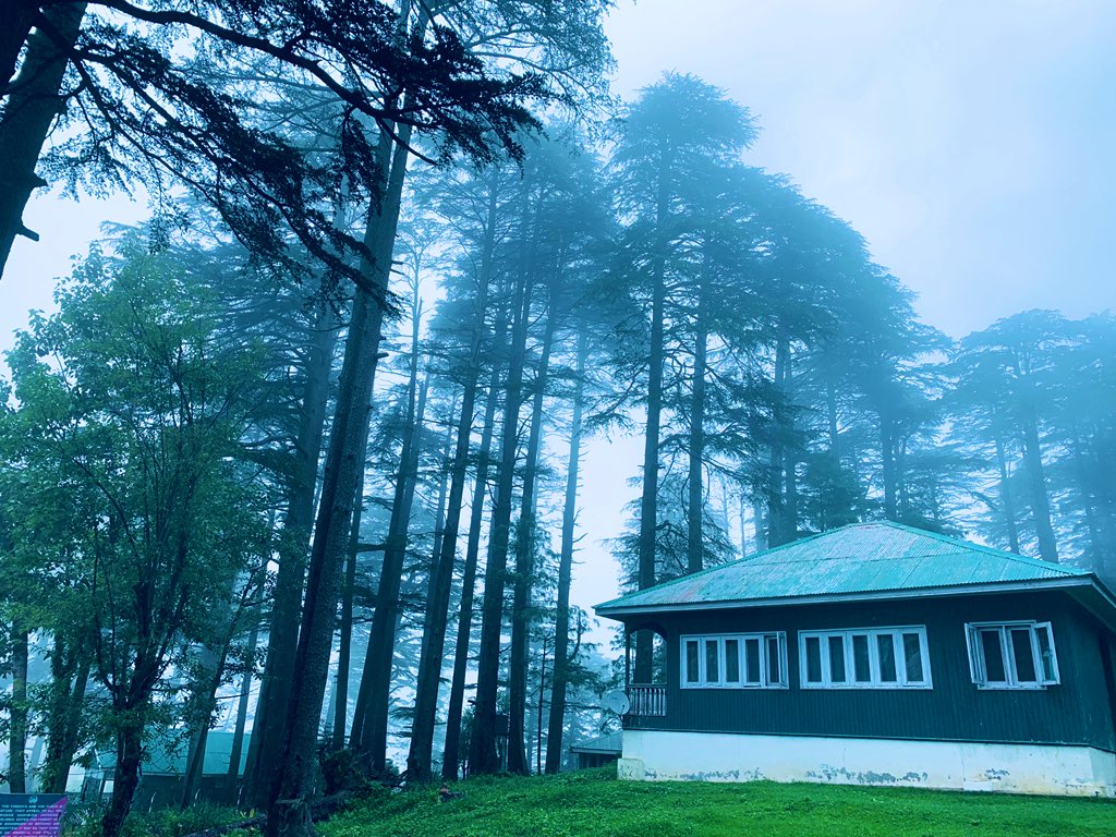KhajuriaManu's tweet photo. Despite the hot seat, sharing some cool pics of beautiful #Jammu 
Last week visited Patnitop. 
The name Patnitop is a distortion of the original name of "Patan Da Talab", meaning "Pond of the Princess". #WorldPhotographyDay https://t.co/h65nHoLeJD