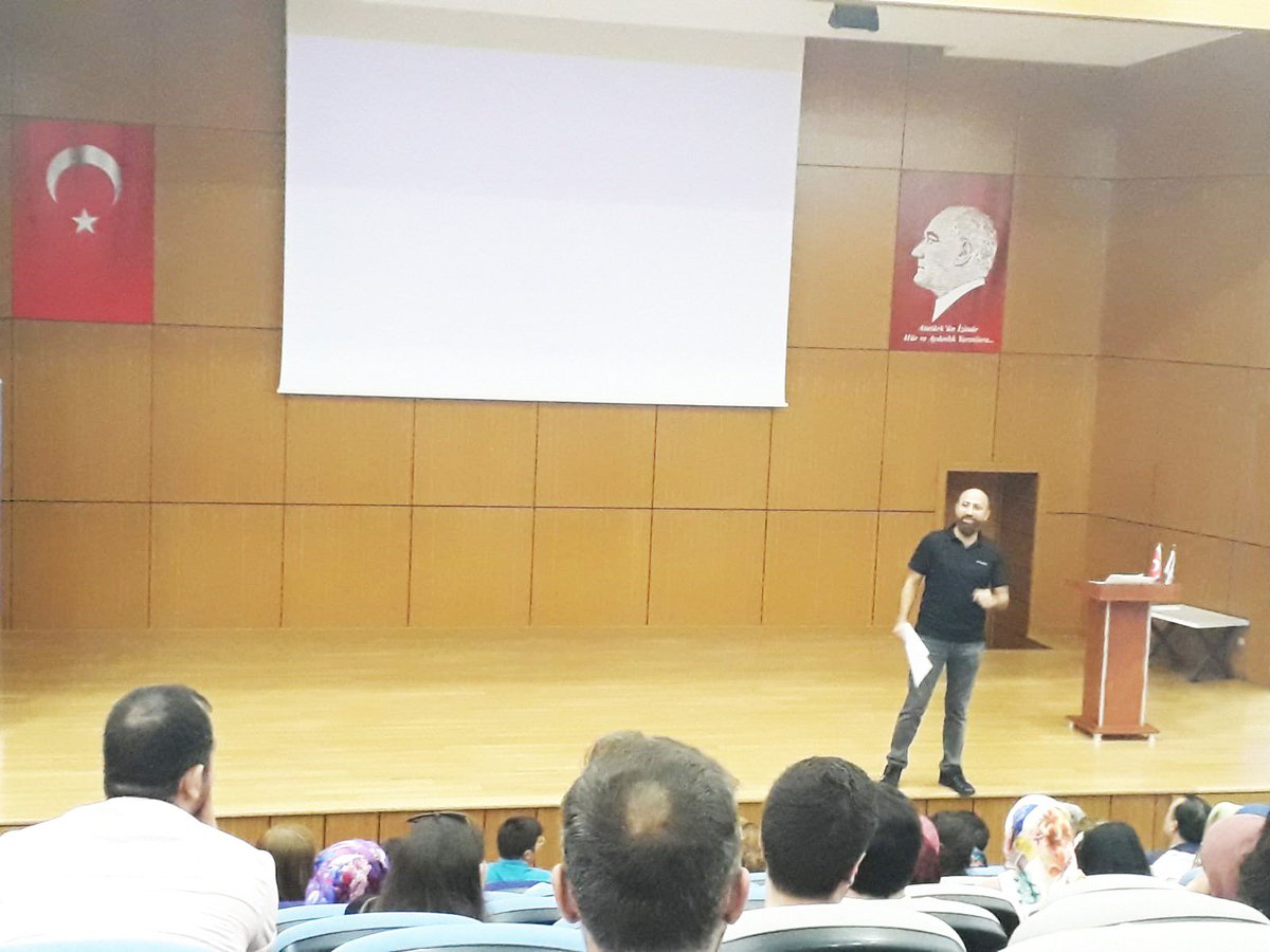 FBesyol's tweet photo. 2019-2020 eğitim öğretim dönemi seminerleri ve zümre çalışmaları toplantılarından. https://t.co/KZB3ePozCO
