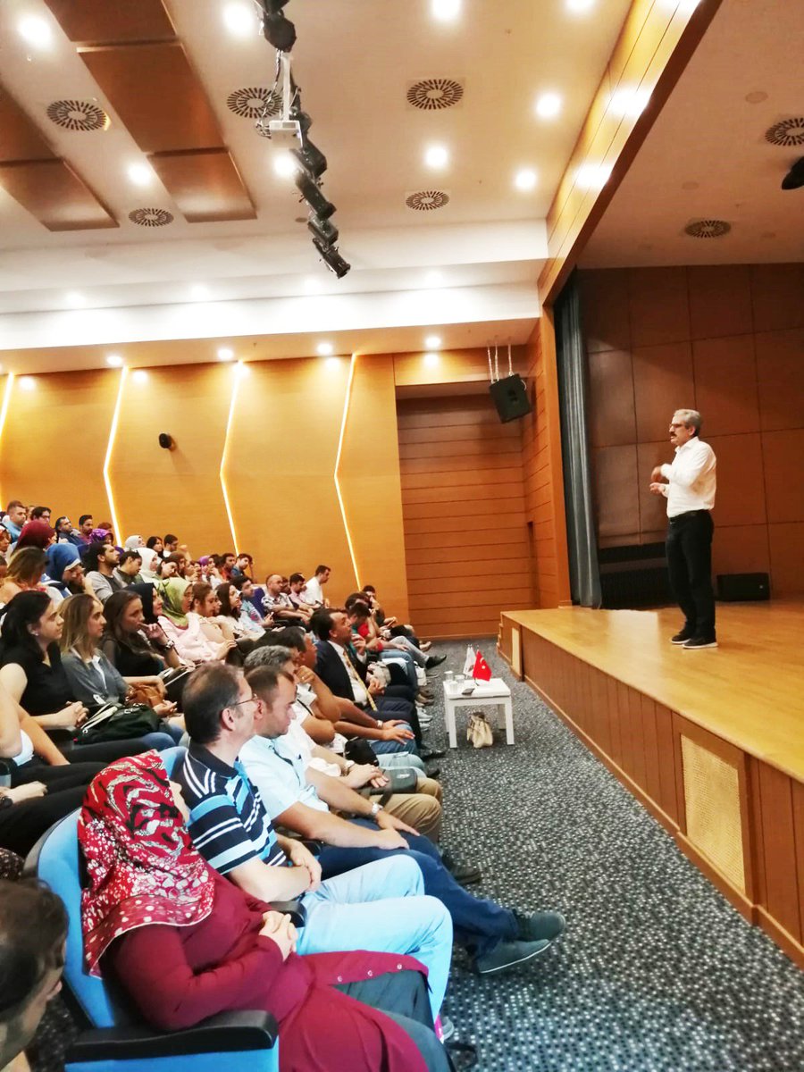 FBesyol's tweet photo. 2019-2020 eğitim öğretim dönemi seminerleri ve zümre çalışmaları toplantılarından. https://t.co/KZB3ePozCO