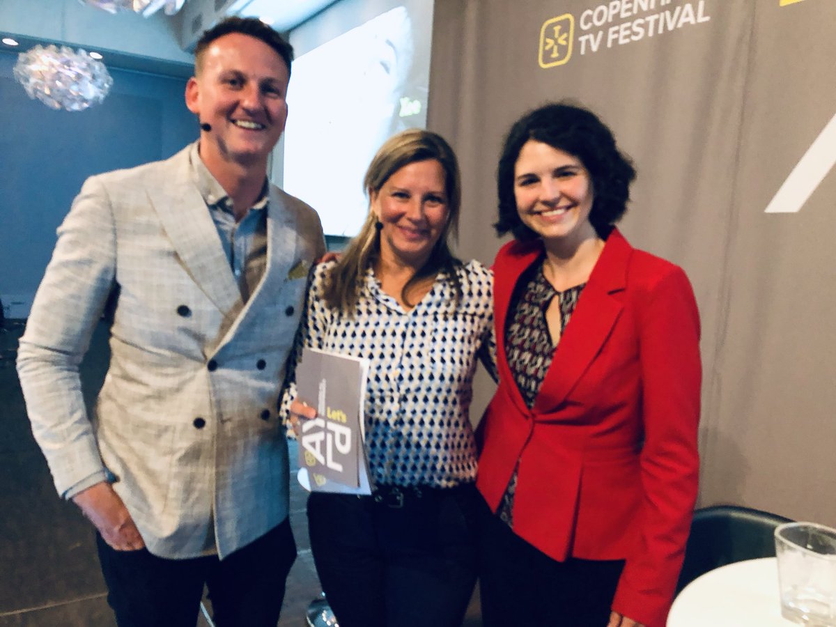 ChrisGibsonNews's tweet photo. 🇬🇧 🇩🇰 🇺🇸 Fantastic to hear from @BridgetThoreson on how @wearehearken are putting audiences at the heart of newsrooms. Good to share @BBCNews insights. Thanks to @RikkeBekker for moderating. #cphtv https://t.co/ldQdD2PLFF