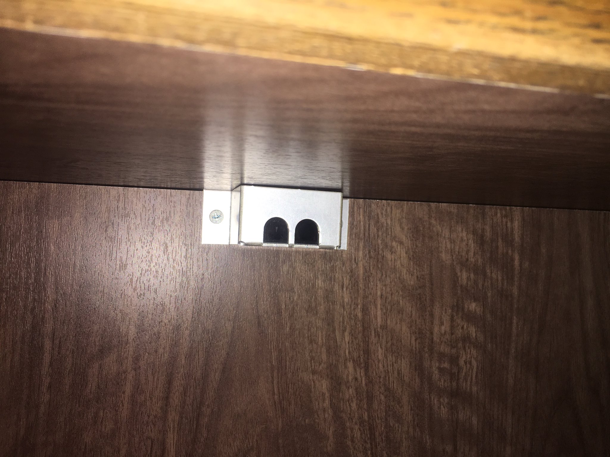 マサハル電機 Littlewingelectron ラーメンの一蘭って空席が入り口に表示されてるじゃないですか あれ どうやって検出してるのかなーと思って探してみたら机の下に赤外線センサーがありました なるほど あと 美味しかったですご馳走様でした マサハル電機 Littlewingelectron ラーメンの一蘭って空席が入り口に表示されてるじゃないですか あれ どうやって検出してるのかなーと思って探してみたら机の下に赤外線センサーがありました なるほど あと 美味しかったですご馳走様でした