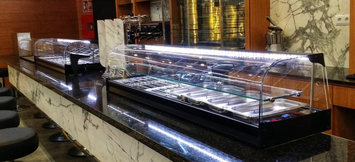 frihostel's tweet photo. ¿Necesitas maquinaria de calidad y adaptada a tu marca?  Salones de juegos Trebol en Murcia ya tiene su mobiliario hecho a medida:
- vitrina de carne y embutido 
- cava de vinos
- barbacoa argentina
- muebles de acero

Llámanos: 968 93 66 55 y pide presupuesto sin compromisos https://t.co/pfuKmAAiFc
