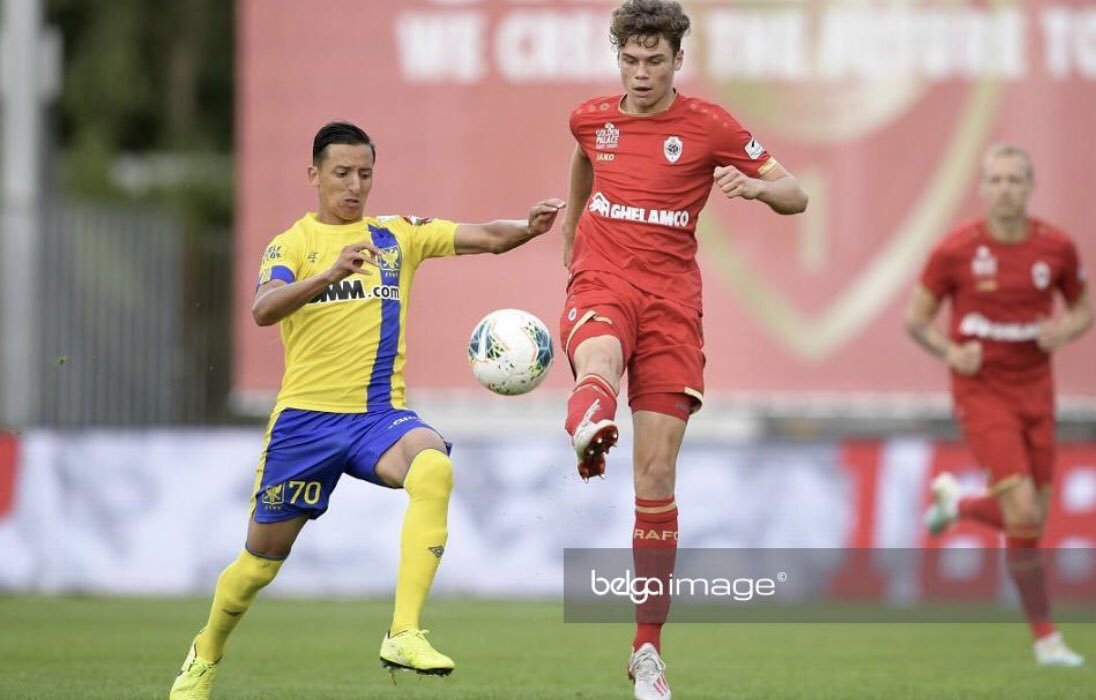 ConnectManagem1's tweet photo. Proficiat Robbe met je eerste basisplaats voor @official_rafc ! 💪🏻👍🏻
#RobbeQuirynen #RoyalAntwerp #ConnectManagement #ConnectingYourCareer #basisplaats #moretocome #JupilerProLeague #proud https://t.co/jgcd6oAXWh