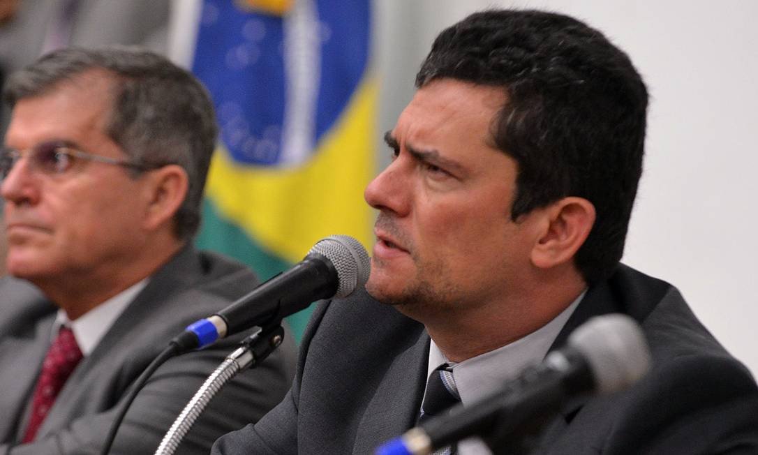 JornalOGlobo's tweet photo. Facções criminosas vão à Justiça contra portaria de Moro que restringe visitas https://t.co/wzvfhLxeAH https://t.co/0L3GmOrBZy