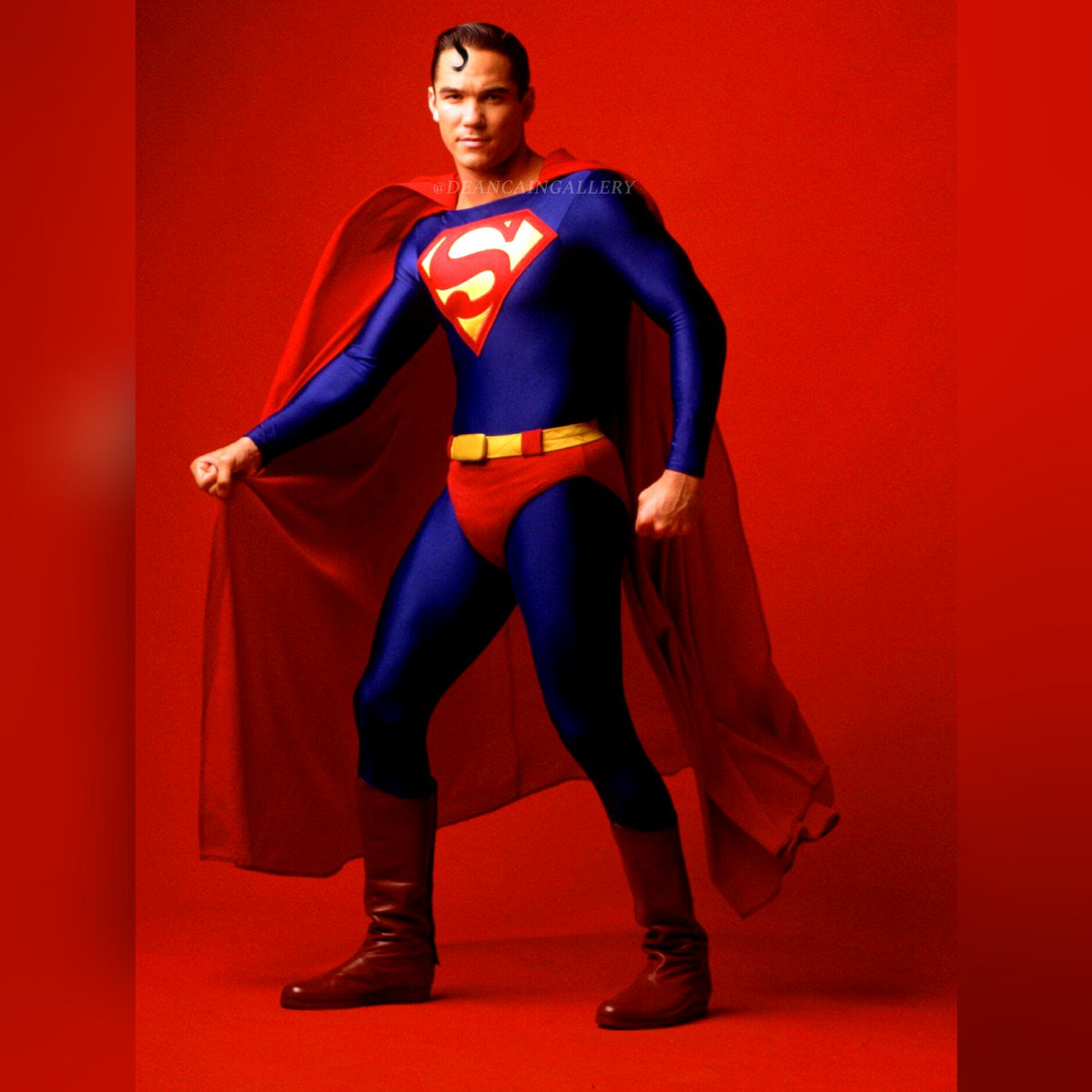 DeanCainGallery's tweet image. Been adding the #superman curl to @RealDeanCain promotional photos of #LoisAndClark! #justabitoffun