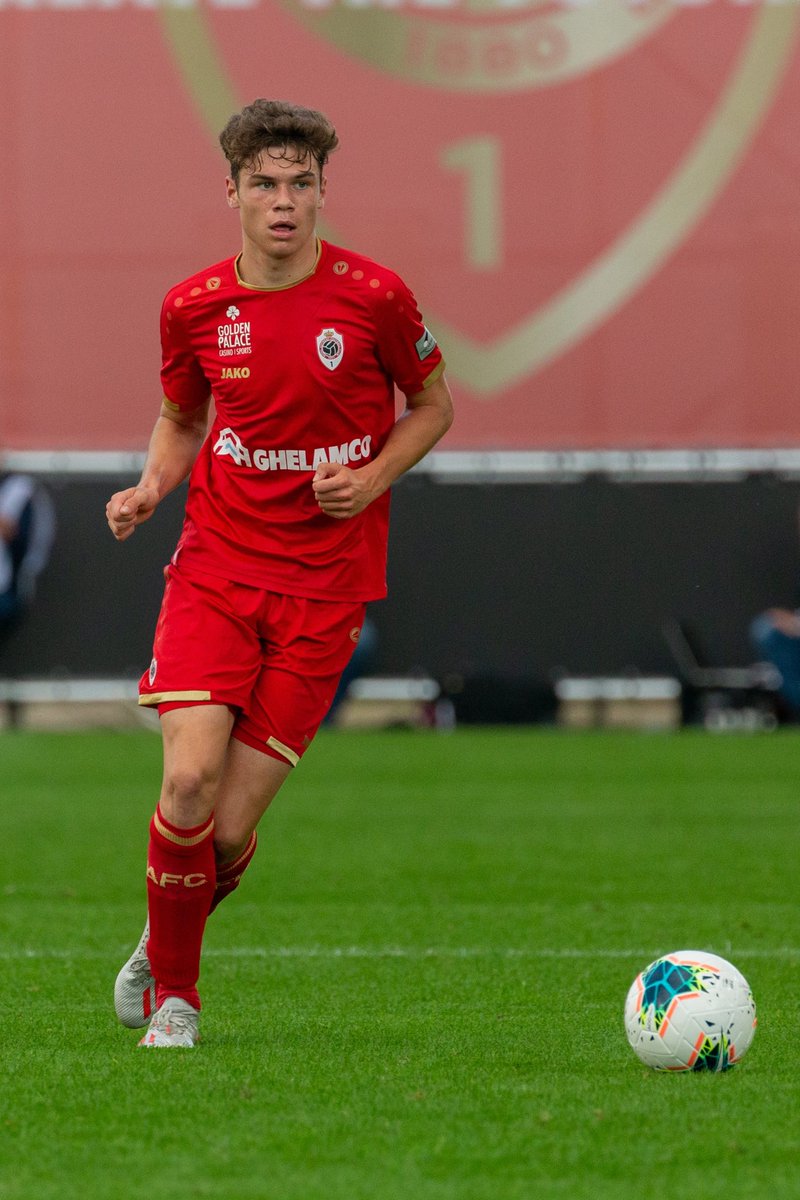 ConnectManagem1's tweet photo. ✔️1ste basisplaats
✔️1ste Man Van De Match! 💪🏻
#RobbeQuirynen #RoyalAntwerp #ManVanDeMatch #proud #koelekikker https://t.co/yoMrsublBj