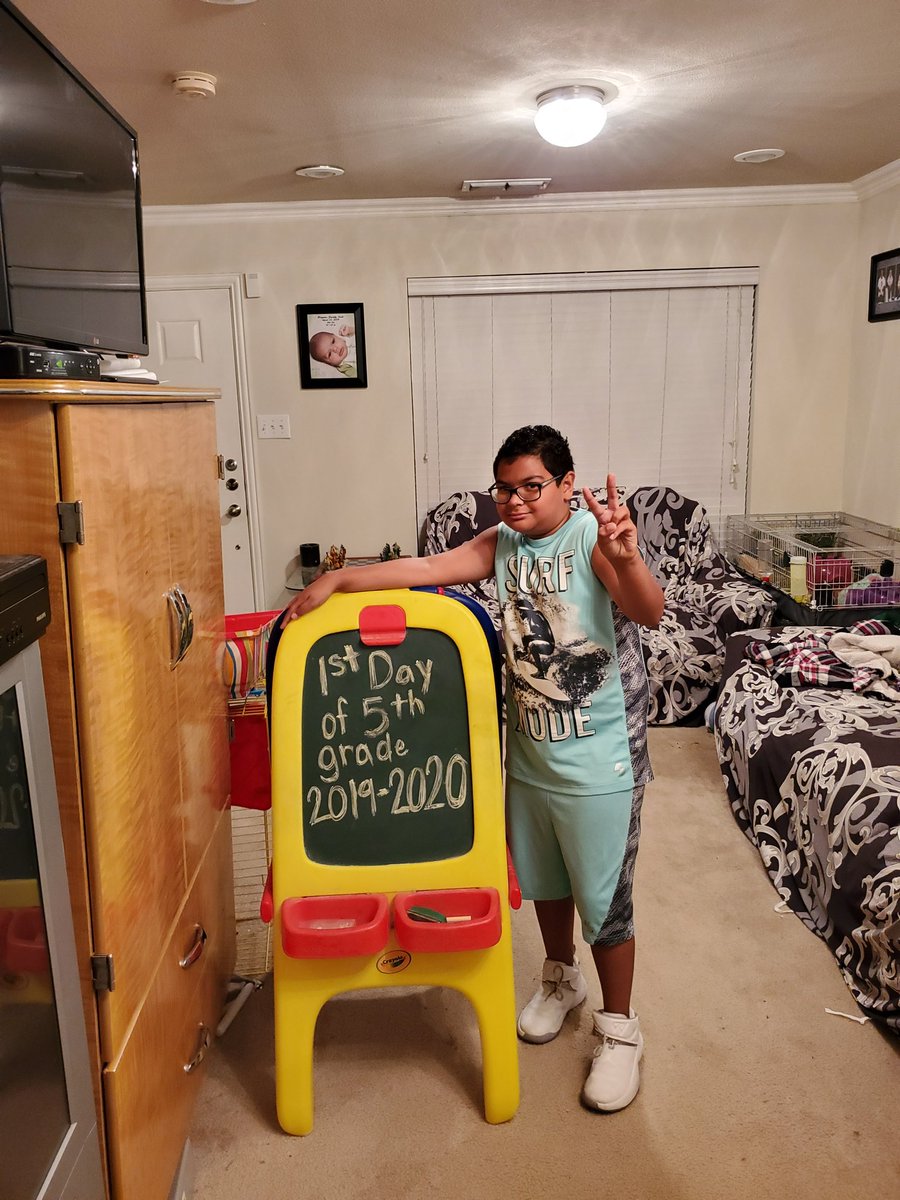 debiscott13's tweet photo. Brayden's last 1st day @GarnerFineArts #GPISDfirstday ππ His 1st day of 5th grade! Where did the time go? πππ₯ @AFNTX18u https://t.co/V0LJ9WRrAv