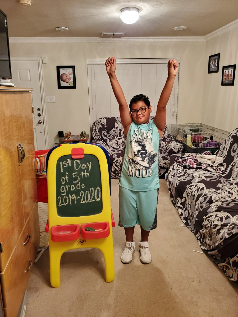 debiscott13's tweet photo. Brayden's last 1st day @GarnerFineArts #GPISDfirstday ππ His 1st day of 5th grade! Where did the time go? πππ₯ @AFNTX18u https://t.co/V0LJ9WRrAv