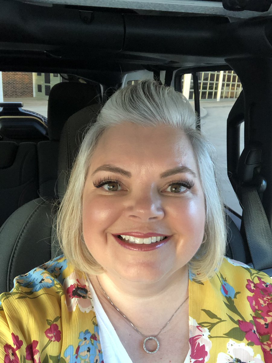 Valmayad's tweet photo. Year 24 y’all! Say a prayer for all of our students, parents and teachers. Looking forward to a great year #skeeternationBTS https://t.co/yXH2OUquZV