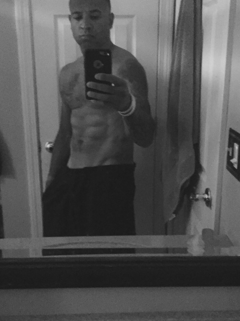 DecadentGrit's tweet photo. @JamesClewlow_ I Train to be:

- Lean

-Athletic

-Explosive

My training consists of:

-Cardio

-weight Training 

-bodyweight training 

-Sprinting

Just turned 46...... https://t.co/M8xjrYbVN4