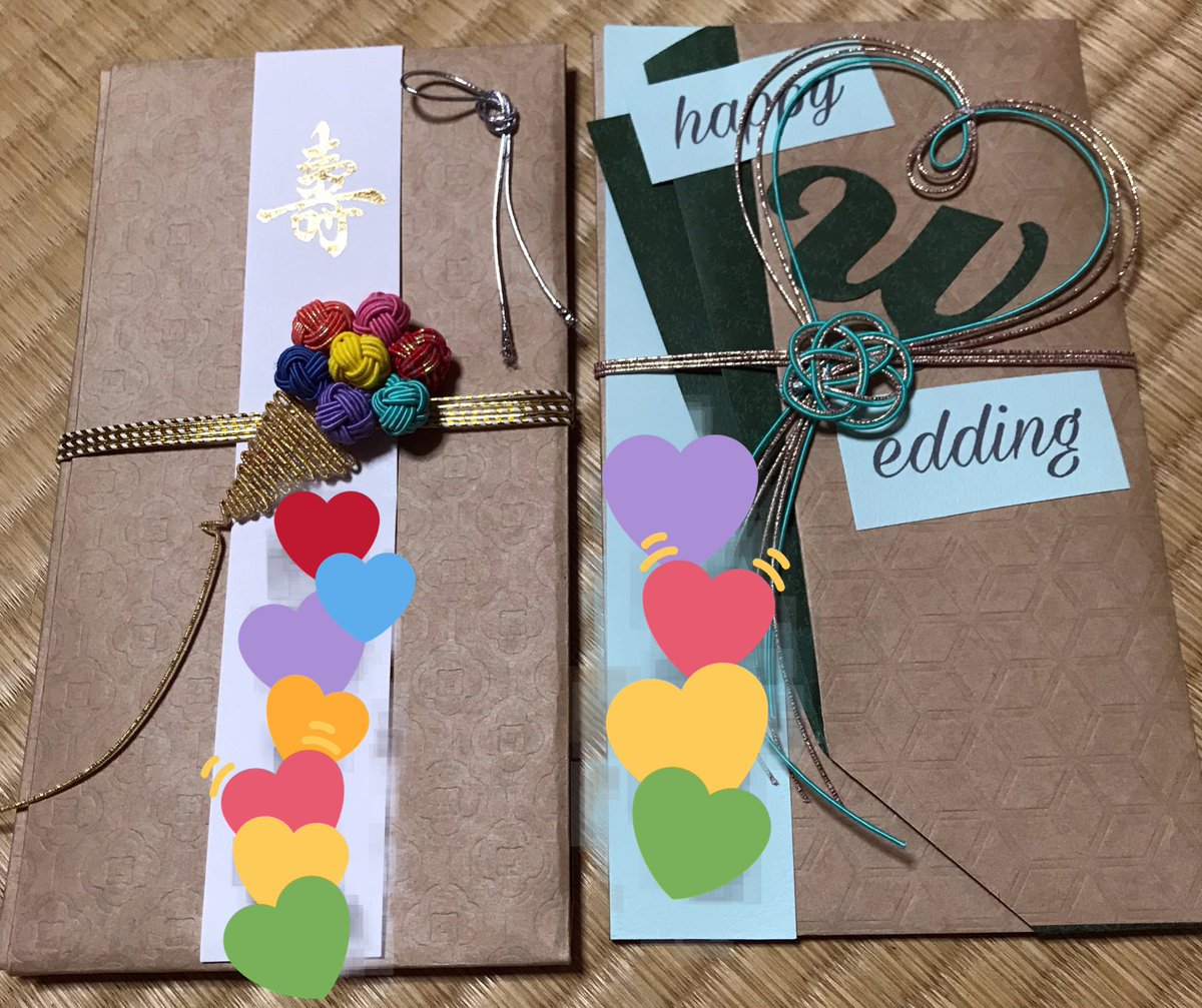 mumu8282's tweet photo. 私事ですが先日結婚式を挙げました⛪️✨お相手もキスマイファンでジャニーズ1色の式に（笑）テーブルはピンクとグレー💚ウェディングケーキは本💚チケット風手作り招待状💚ジャニヲタさんから頂いた手作りご祝儀袋がキスマイのI Scream NightのペンラとNEWSのWhiteをイメージしたみたい！凄すぎる😍 https://t.co/XWhh7vSlxk