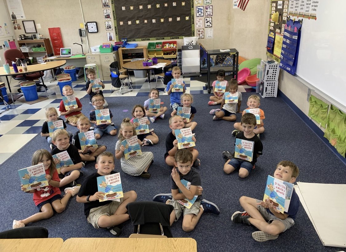 kinder_kacy's tweet image. Thanks to generous donors, these kindergartners will be receiving one free book per month! @Lebanon_Schools #thisislcsc