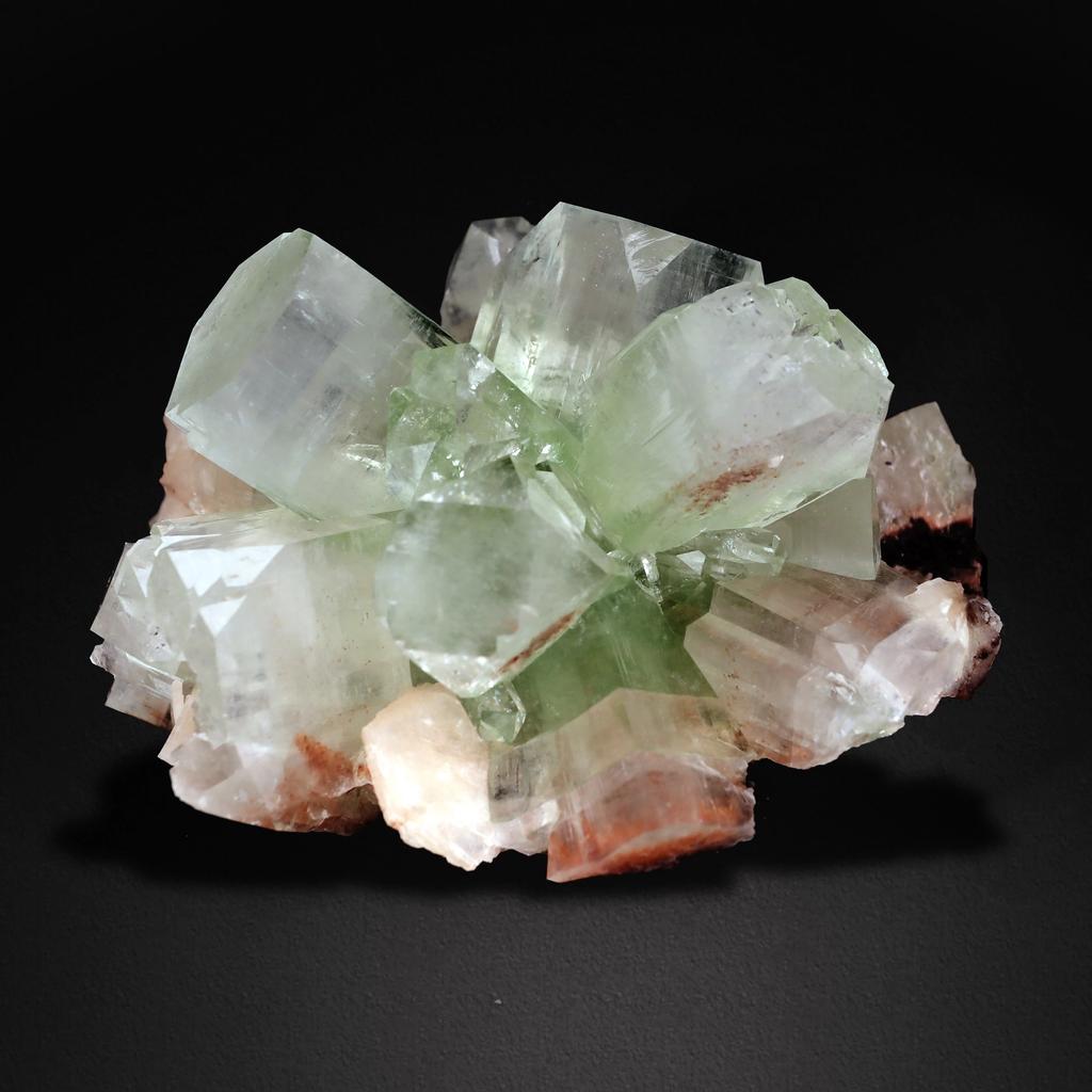 MineralSuperb's tweet photo. Green Apophyllite Rising Star Crystals Formation with Stilbite
Green Apophyllite is a hydrated potassium calcium silicate and is a rarer form of #Apophyllite in shades of green.The frequency of Green Apophyllite connects to the heart, third eye and crown chakras. 
#gems #crystals https://t.co/FcixYypx1C