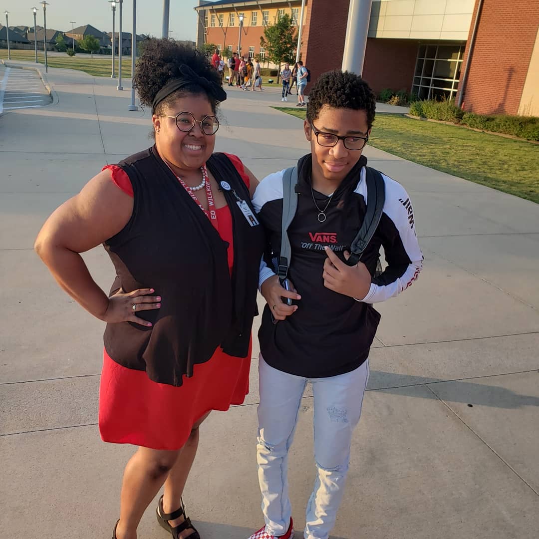 trisimmons1's tweet photo. Such an amazing day to drive my 8th grader off with Assistant Principal Ebony Love have an awesome day #BADGERSFORLIFE #EbonyLove #EdWilke https://t.co/BWCTLtDLUH
