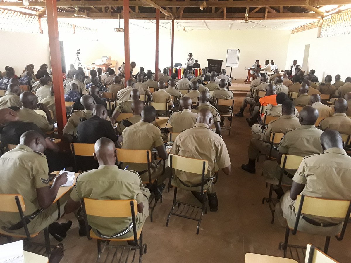 refugeelawproj's tweet photo. @m_namanya "Refugees have freedom of movement while in Uganda, subject to reasonable restrictions specified in the law or issued by the Commissioner for their safety"
@DGFUganda17 @UNHCRuganda @PoliceUg @ug_lawsociety @asiimweLy @benardokasozi @steveojok https://t.co/4AbTc47no1