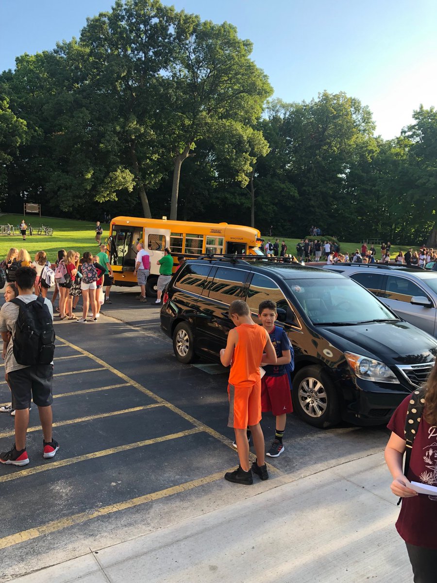 gkiltz's tweet photo. Getting ready for another year at Greendale Middle School. ⁦@GreendaleLearns⁩ https://t.co/wh0EBLujec
