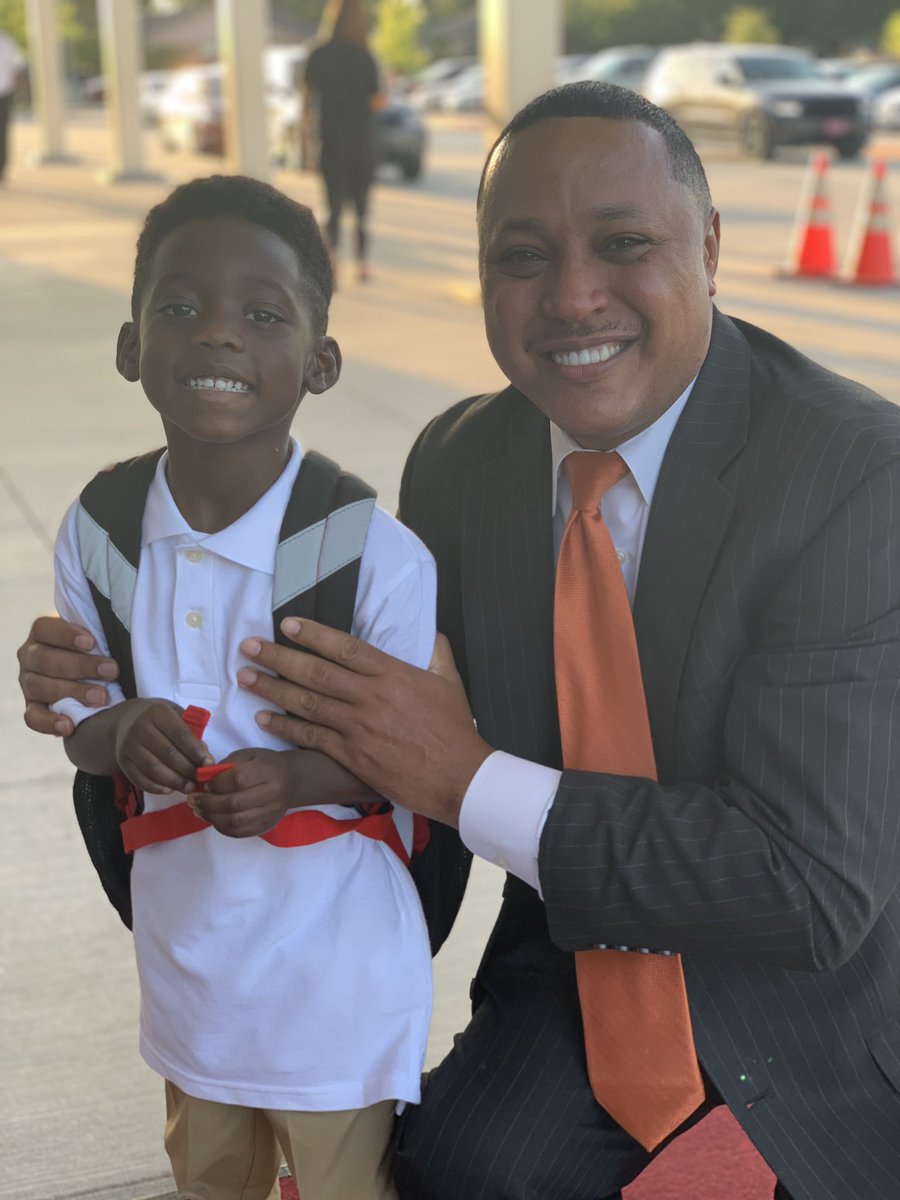 ElijahGranger's tweet photo. We want to welcome back our Lancaster Tiger family as we take this school year to the #Nextlevel!!!
We know all of our teachers, students, and parents have eagerly prepared for this day and we can’t wait to see the amazing things that will happen this school year!!#LISDNextLevel https://t.co/hFY4kTjBmj