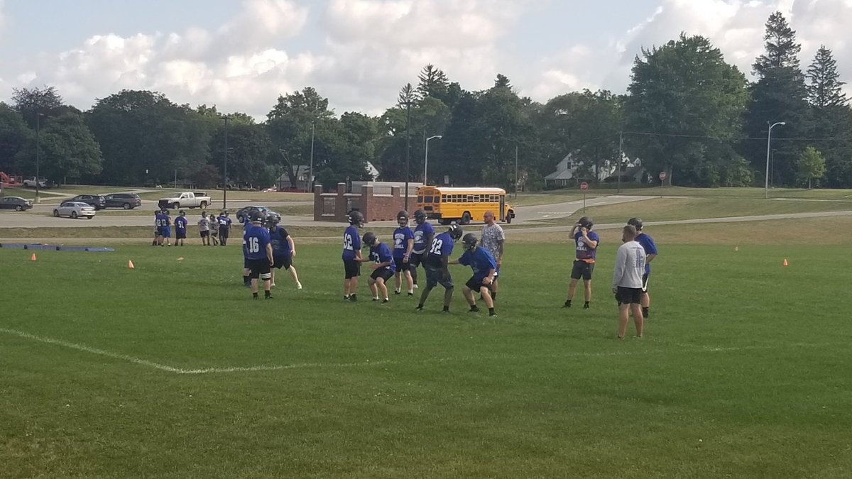 BCSDBlueDevils's tweet photo. No better sight than seeing our student athletes back on campus!
#WelcomeBackBlueDevils https://t.co/jjmYyCMOLu