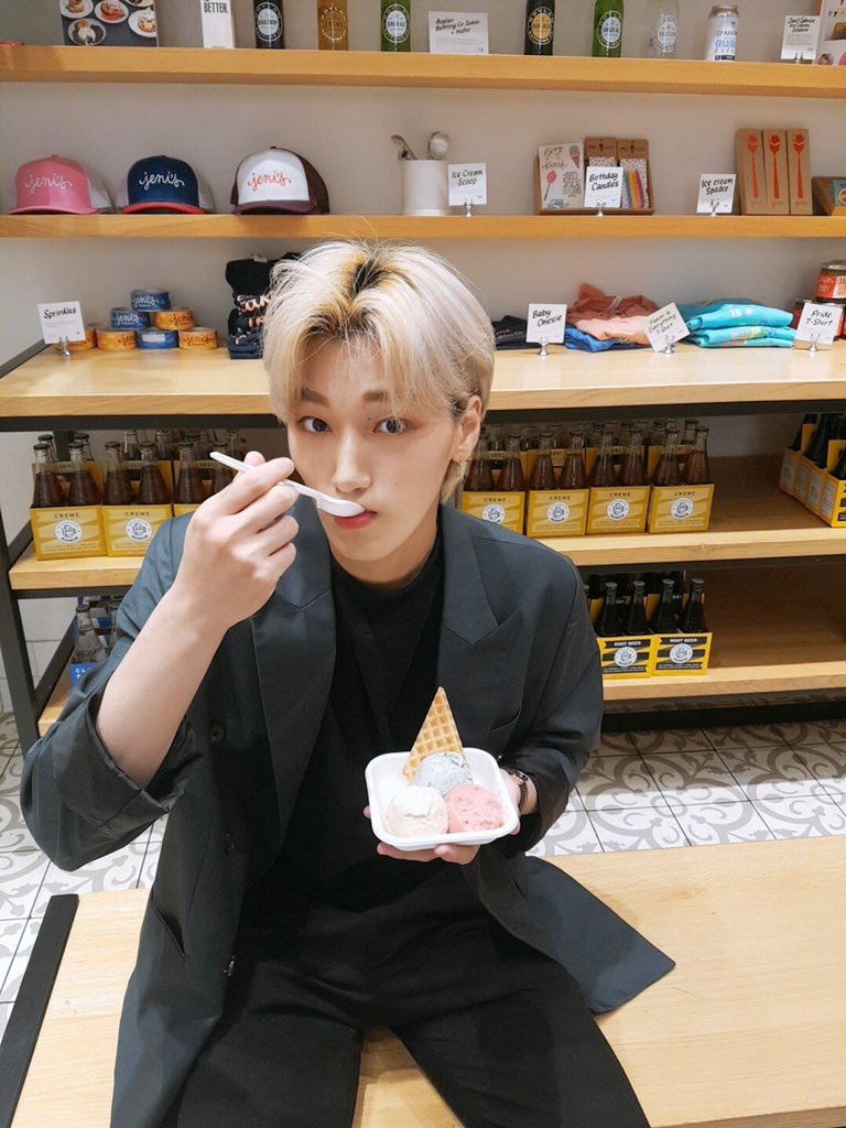 saniesdoll's tweet photo. @Jianbehappy it was love at first sight really, and today marks 202 days that i’ve been in love with san💖 https://t.co/RlVAlsgKzU