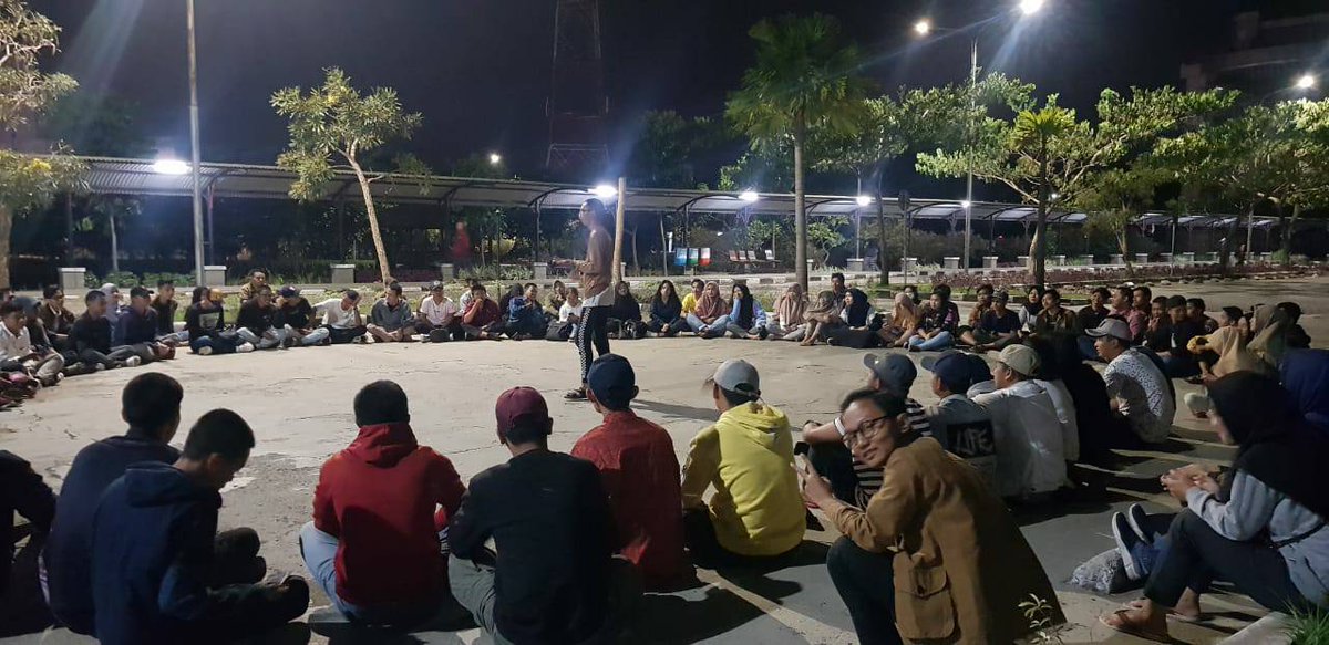 infohmdt's tweet photo. [LIVE REPORT]

Sedang berlangsungnya acara first meet mahasiswa/i D3 Teknologi Telekomunikasi yang berlangsung di samping GKU

#HMDT
#KabinetWiraMuda
#SanggupMampuBisa https://t.co/szzYYLCJGN