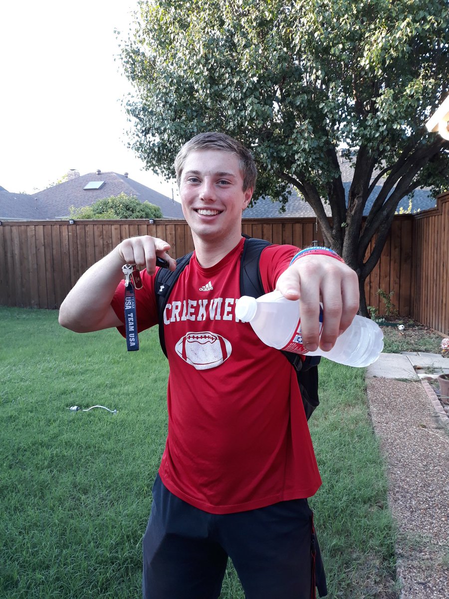 peaceloveandfam's tweet image. Oh, how we love this one! Wishing him an amazing LAST 1st day! Blessed to be a Mustang ❤🐎🏈 #cfbfirstday #LastFirstDay @CreekviewLeads