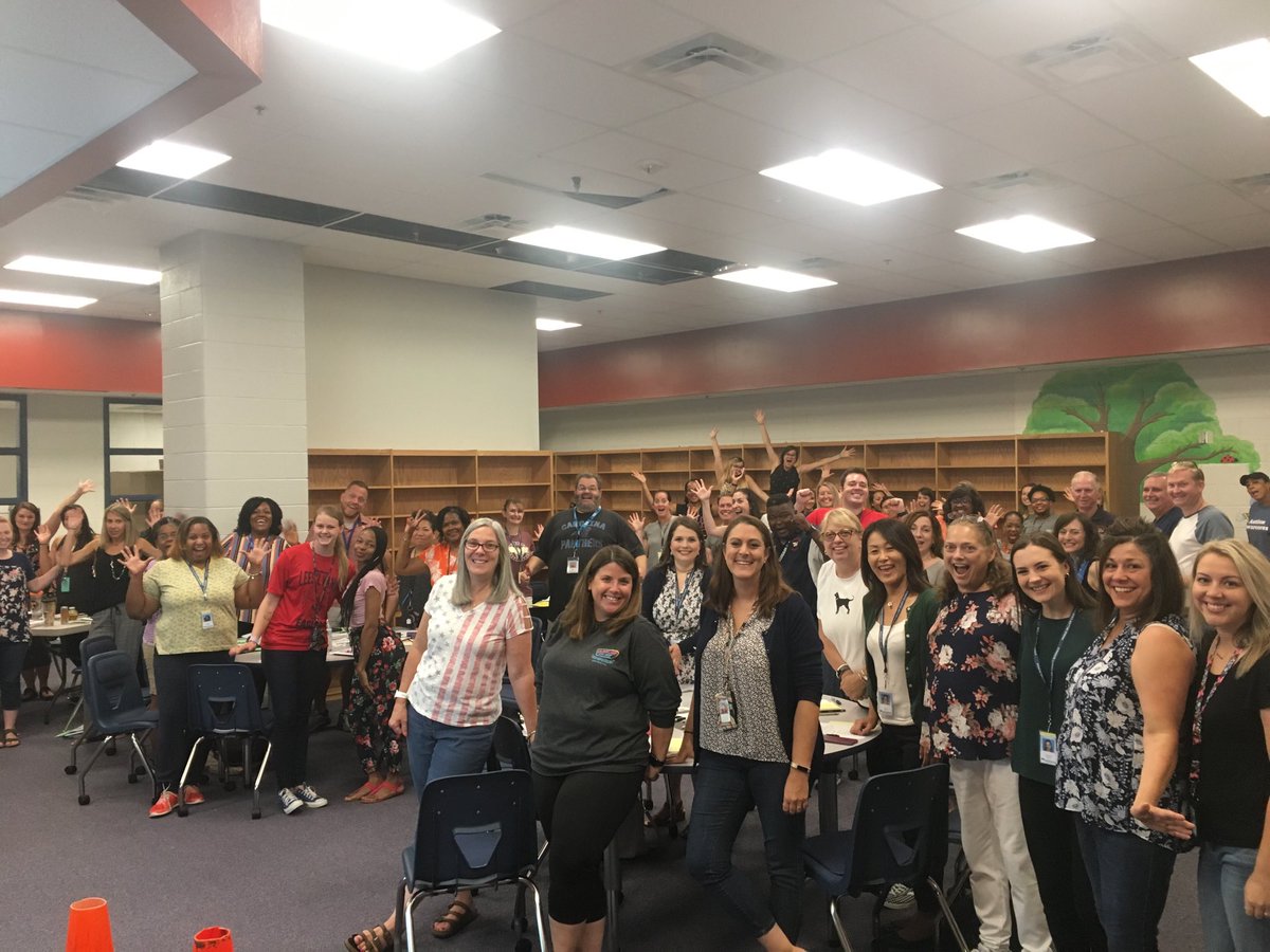 lees_eagles's tweet photo. WELCOME BACK, STAFF! We ❤️YOU ALL! https://t.co/tepLU12Qv3