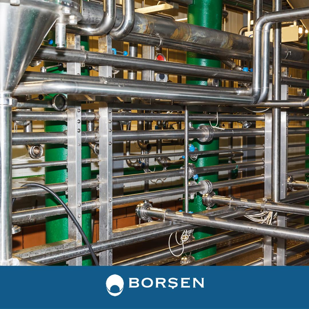 borsenas's tweet photo. Borşen tavlı hijyenik borular, ISO 2037 normlarında üretilir. Bir ısıl işlem olan tavlama; borunun mukavemet, sertlik ve elastikiyet gibi özelliklerinde olumlu değişikliklere neden olan, malzemeyi mikro ölçekli değiştiren 1050 °C uygulanan bir işlemdir. #Borşen #heattreatment https://t.co/5S8q1yCXHL