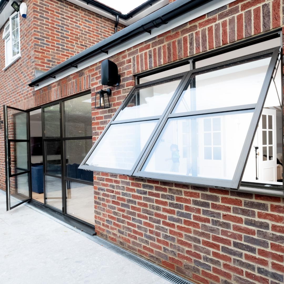 SiegerSystems's tweet image. The Sieger Legacy #window provides a classic #steellookdesign aesthetic, inspired by industrial #steelframedglazing, however this design provides modern thermal performance levels &amp;gt;ow.ly/YNpQ50vBKNc