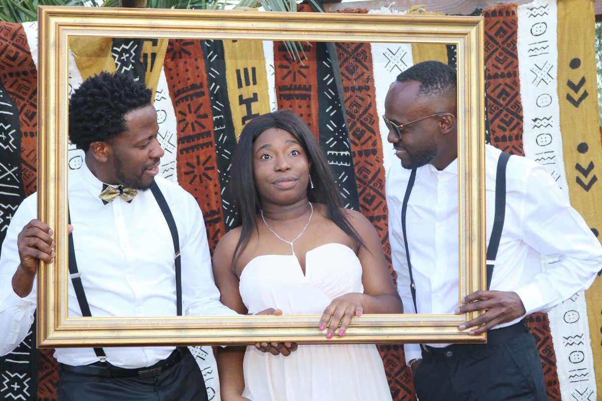 woukami_agence's tweet photo. Helloooooo, nouvelle semaine, nouveau défi ! Que la joie 🤩 soit votre force 💪🏾. Démarrons cette semaine avec sourires, grimaces et folies 😜. À vous l’antenne 🥳 #woukamishooting #photographie #mondaymotivation #woukami #shooting https://t.co/ewyMOuou2W