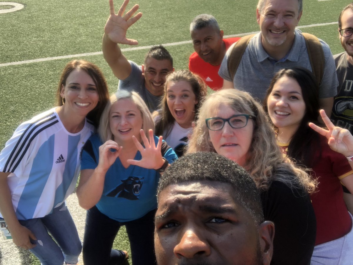 LittlePrice's tweet photo. 50 yard line @ucps_MonroeNC @UCPS_MonroeNC @RedStorm https://t.co/np1fpjmcyE