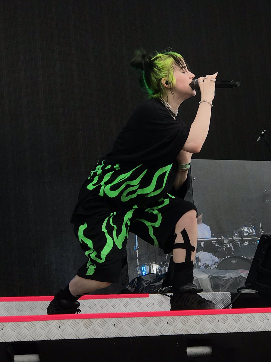 fantomofpop's tweet photo. Billie was soooooo good yesterday! Thanks @pukkelpop for putting her on the Main Stage ❤️ https://t.co/oAoIKAavyD