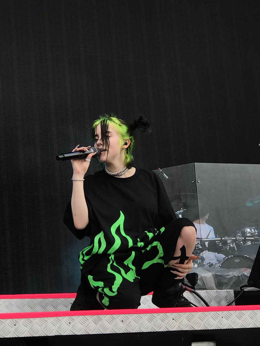 fantomofpop's tweet photo. Billie was soooooo good yesterday! Thanks @pukkelpop for putting her on the Main Stage ❤️ https://t.co/oAoIKAavyD