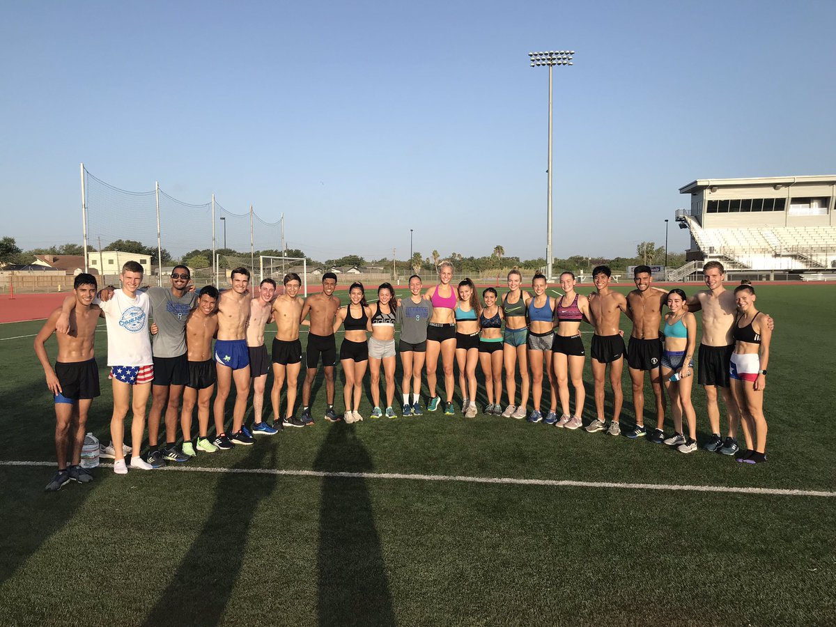 CoachRobinsonK's tweet photo. Day 1 for XC is in the books! #FlyBy #ShakasUp https://t.co/wSRVMR31TK
