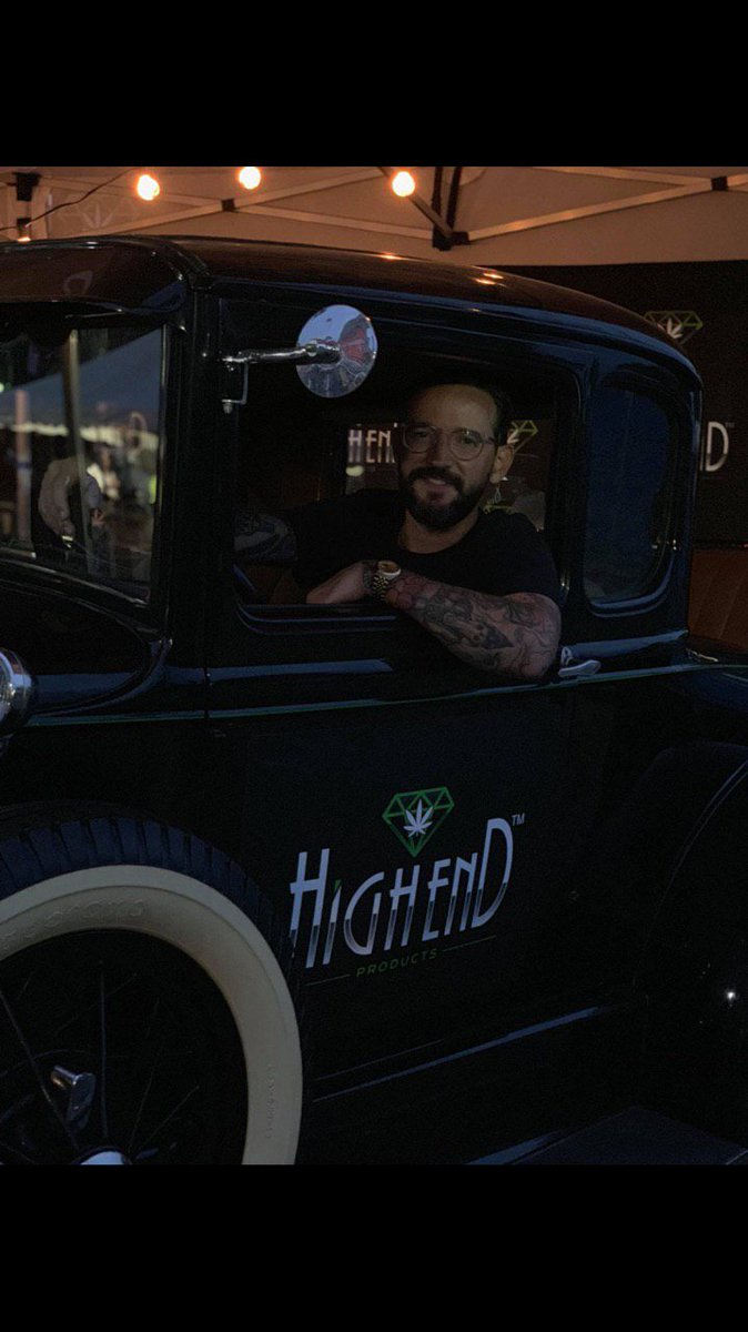 ValenciaWeir's tweet photo. #Congratulations on the nuptials @TheRock #Hawaii had a treat!!! Since we missed the wedding the #CannabisCup in #Michigan had to suffice. Check out #Cannophen #CBD non #thc line when you get back! $RBII $INKW $WUHN $PURA $ICNB #StocksToTrade #stockstowatch https://t.co/UozmgjX5EE