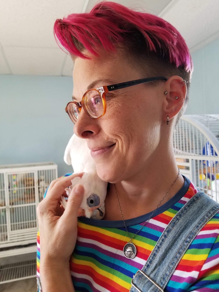 Amazing weekend <a href="/TGFparrots/">Gabriel Foundation</a>  I’m totally a Cockatoo gai