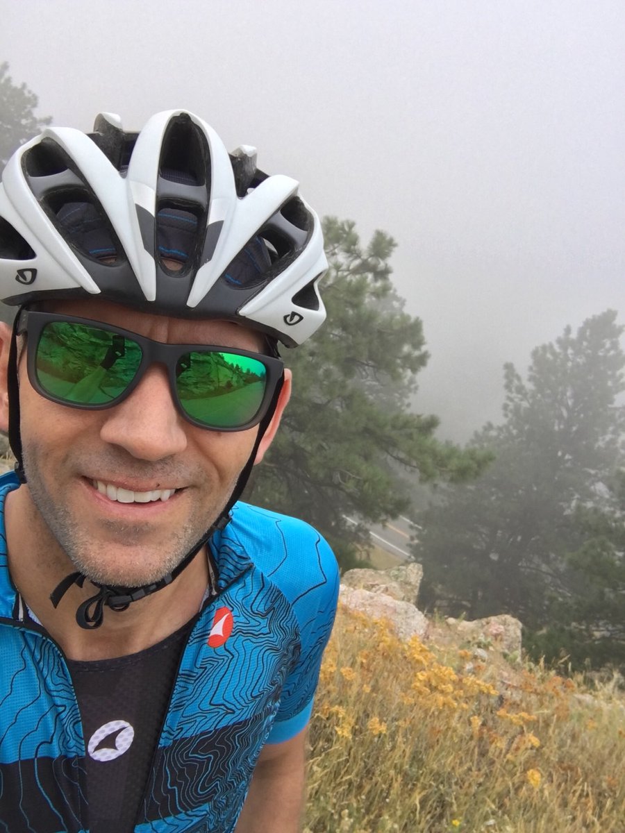 TimothySchommer's tweet photo. Early Sunday Morning Ride. Where did #Boulder #Colorado go? #fog #cycling #flagstaff @pactimo https://t.co/iMAq7bNR5m