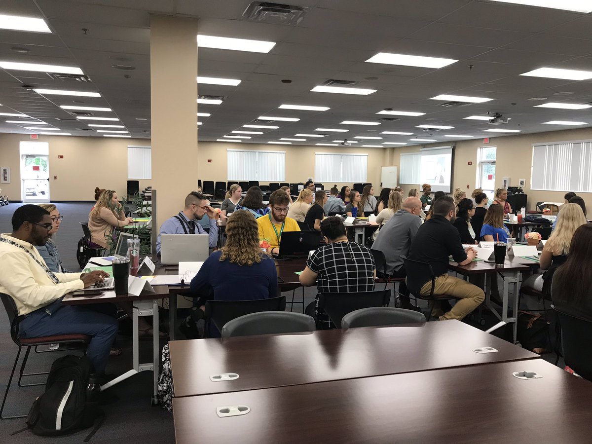 HCPSINTERNS's tweet photo. @teachintampa welcomes our pre-service teachers! #hcpsinfocus Preparing tomorrow’s teachers today! https://t.co/pu7iOJaIfY