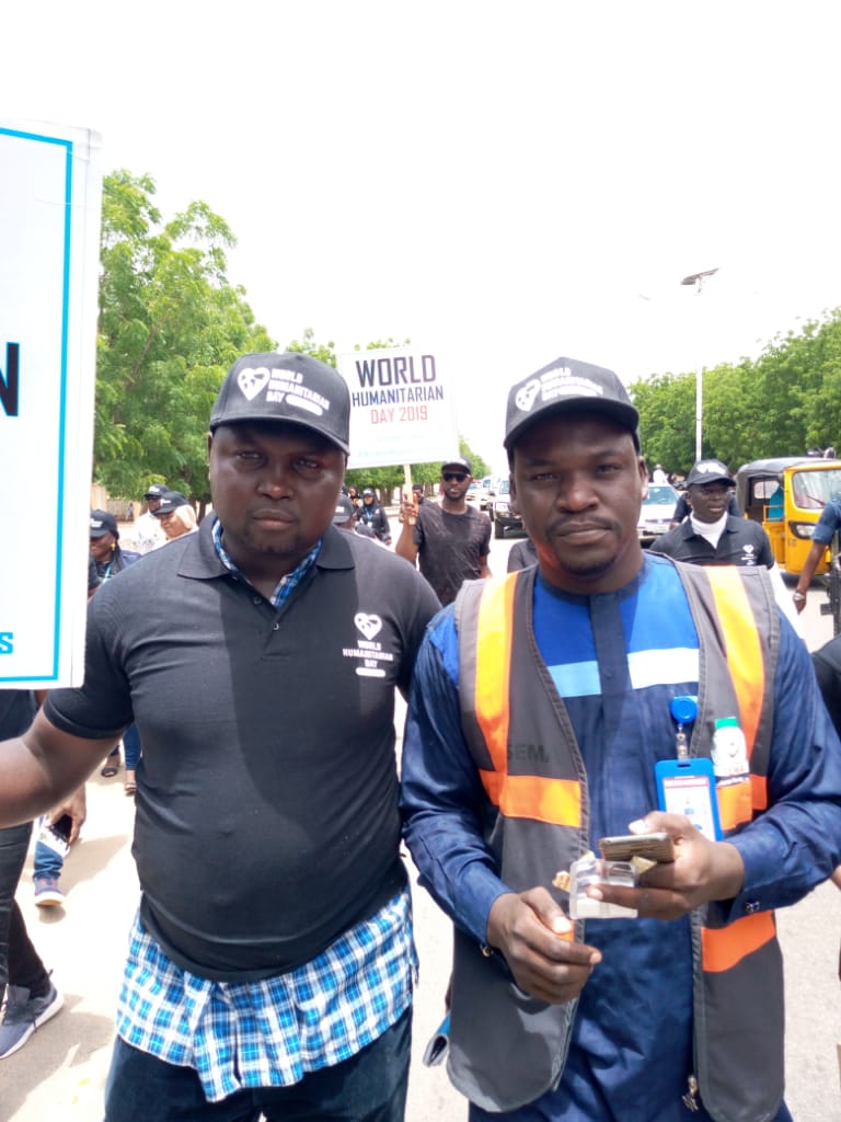 ccdrnNigeria's tweet photo. #WorldHumanitarianDay: In #Yobe, we joined other humanitarian actors to pay tribute to aid workers who risk their lives in humanitarian service, rallied support for people affected by crises around the world. we hail #CCDRN #WomenHumanitarians who are making great sacrifices👏👏 https://t.co/JxkYvdU6ZD