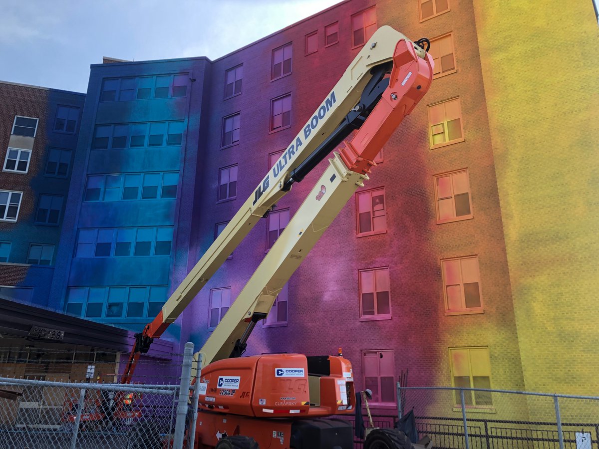 NeOntario's tweet photo. Have you guys seen the new mural at #stjoes hospital in #sudbury? #risk #muralist #uphere #weliveuphere https://t.co/w8jzAGXa7J
