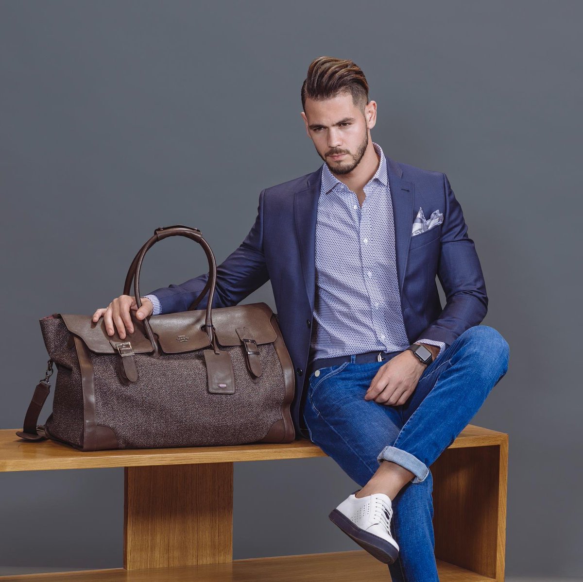 BaroneQatar's tweet photo. تصاميم مريحة تمزج بين الستايل الرسمي والأناقة الشبابية بأسلوب عصري.

#Sergio_Barone_Qatar #MensFashion #Suits #Shoes #Menfashiontrend #MenFashionDaily #Menfashiontrend #menfashionQatar #qatarmen #fashionformen  #QatarShopping #قطر https://t.co/IyyyV1bbeu