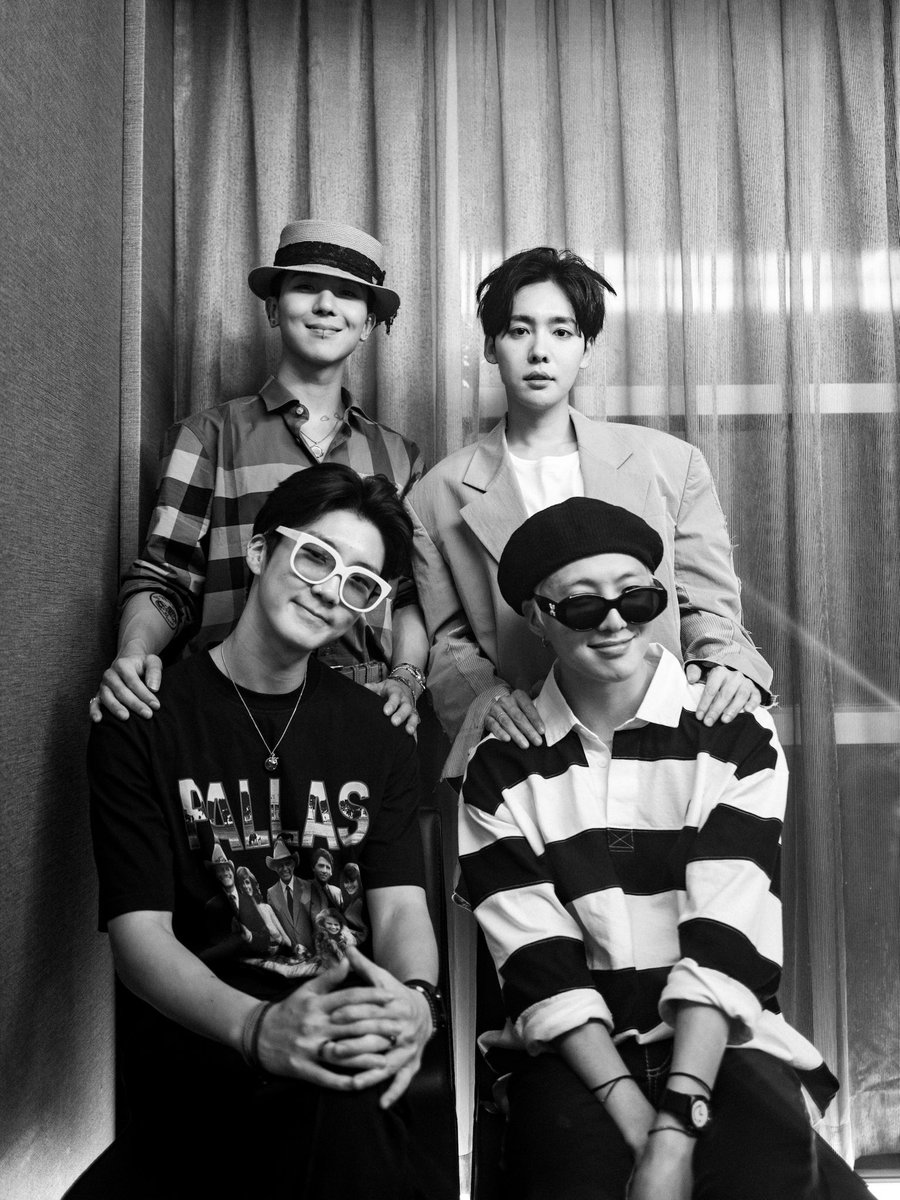 official__yoon's tweet photo. 고맙습니다 인서💙 Thank u IC💙 #5YearsWithWinner #thankyouinnercircle https://t.co/HcQHfrs9Tz