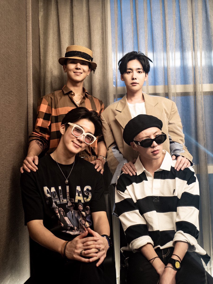 official__yoon's tweet photo. 고맙습니다 인서💙 Thank u IC💙 #5YearsWithWinner #thankyouinnercircle https://t.co/HcQHfrs9Tz